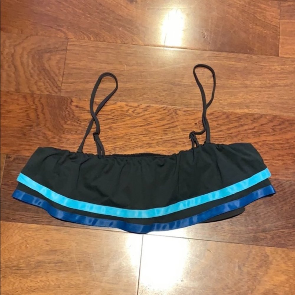 Marc by Marc Jacobs ruffled bikini top L